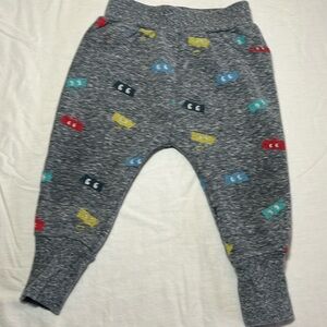 18M Levi’s joggers